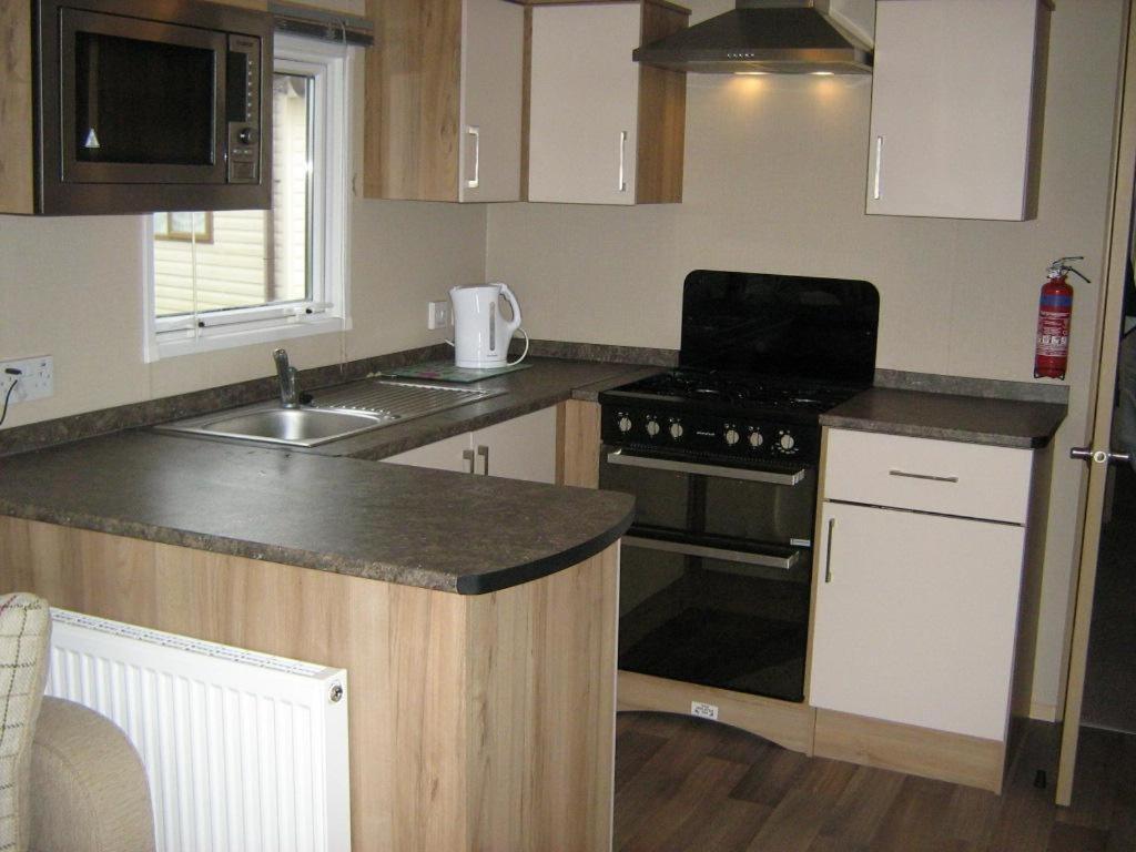 Lovely 6 Berth Caravan With Decking At Carlton Meres In Suffolk Ref 60058M Saxmundham Ngoại thất bức ảnh
