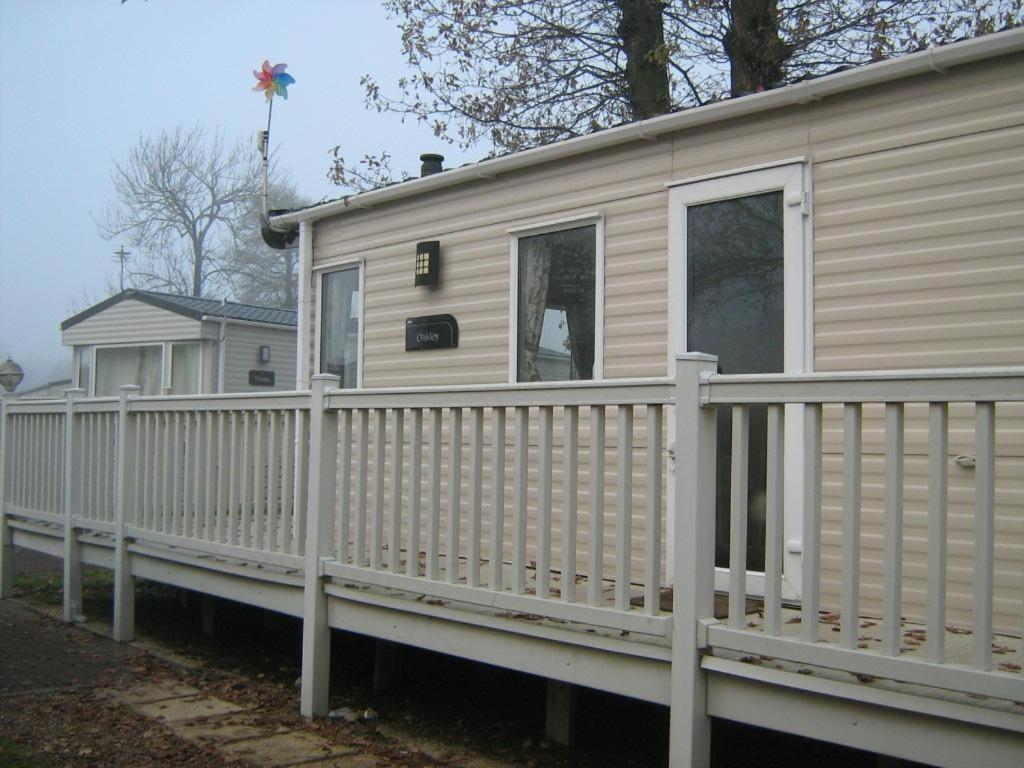 Lovely 6 Berth Caravan With Decking At Carlton Meres In Suffolk Ref 60058M Saxmundham Ngoại thất bức ảnh