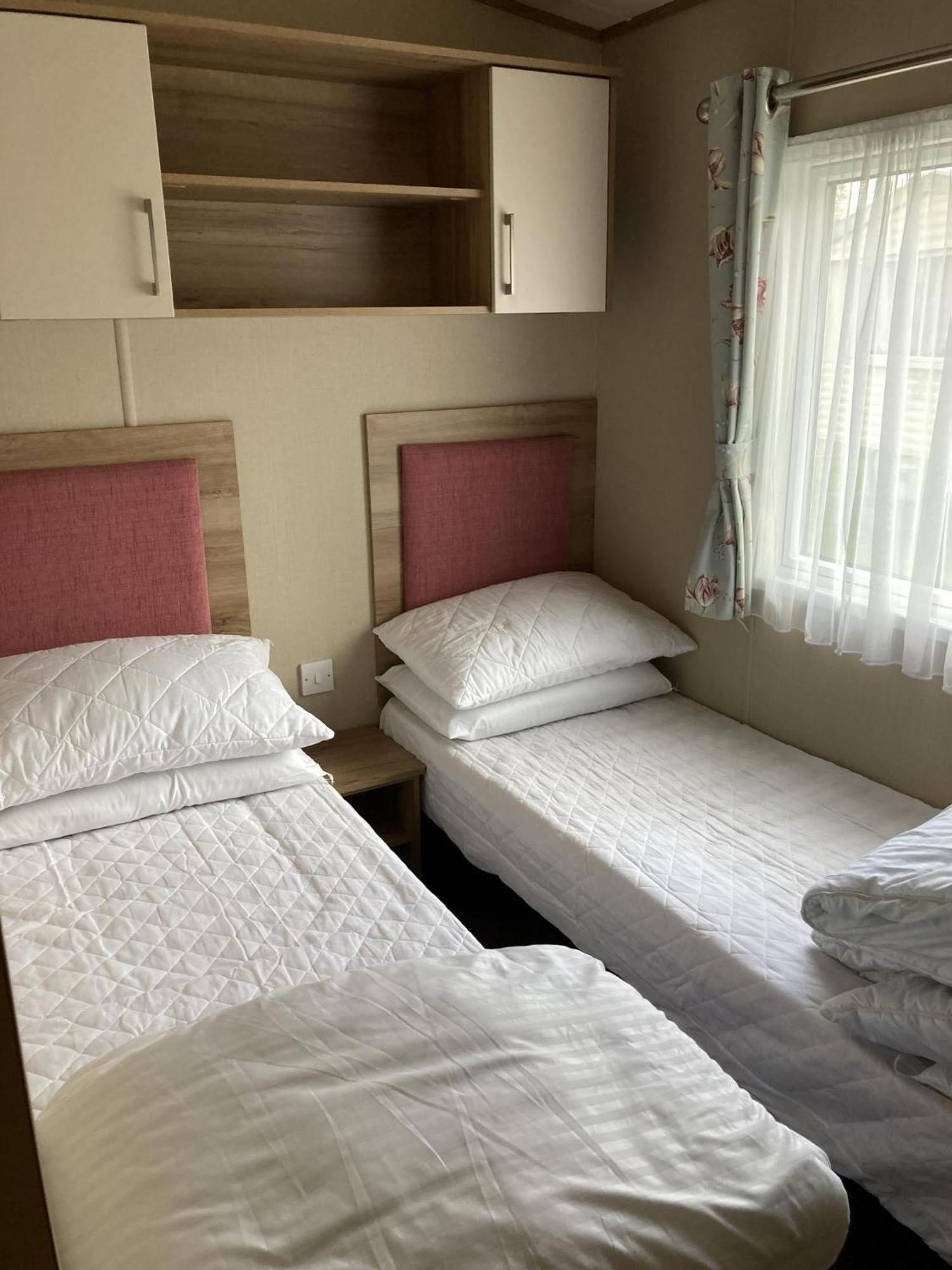Lovely 6 Berth Caravan With Decking At Carlton Meres In Suffolk Ref 60058M Saxmundham Ngoại thất bức ảnh