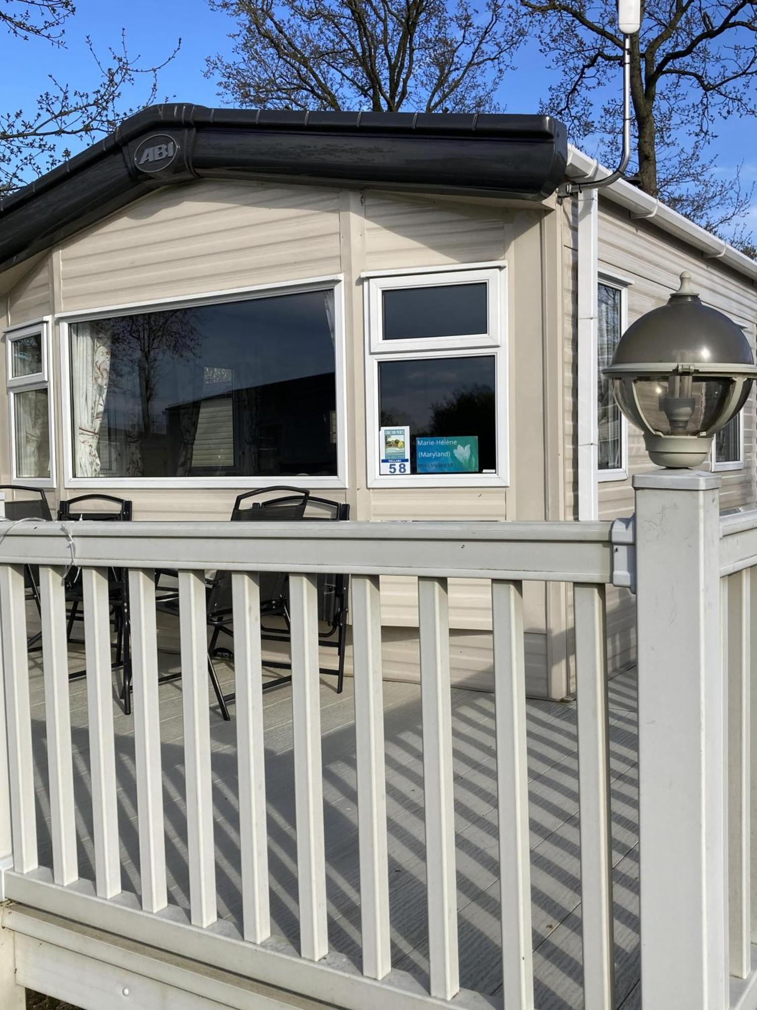 Lovely 6 Berth Caravan With Decking At Carlton Meres In Suffolk Ref 60058M Saxmundham Ngoại thất bức ảnh