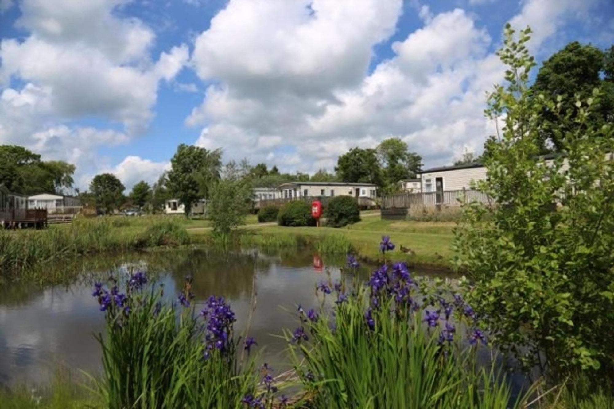 Lovely 6 Berth Caravan With Decking At Carlton Meres In Suffolk Ref 60058M Saxmundham Ngoại thất bức ảnh