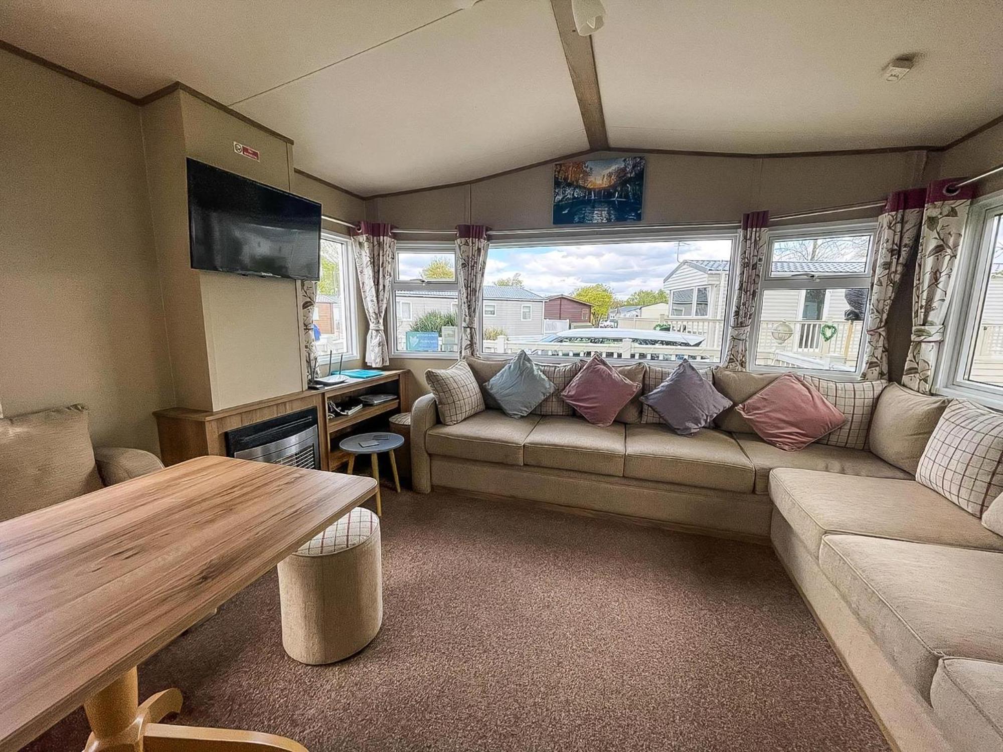 Lovely 6 Berth Caravan With Decking At Carlton Meres In Suffolk Ref 60058M Saxmundham Ngoại thất bức ảnh
